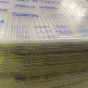 20 mm kanavamuovilevyn jäännökset – Arla - Kirkas (0,85 x 2,45 m)