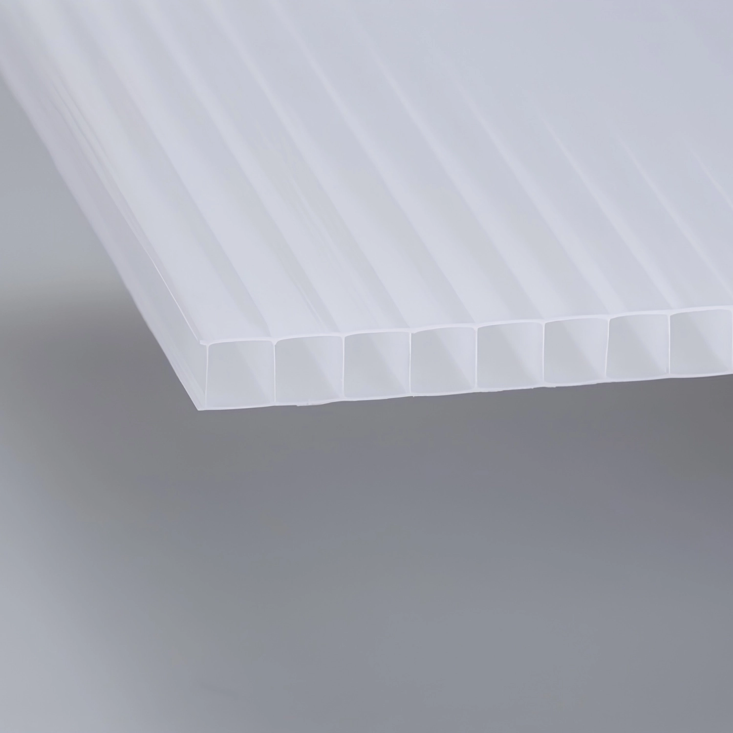 Kennolevy 6 mm Opaali – PolyPiù UV-suojattu 1300 g/m²